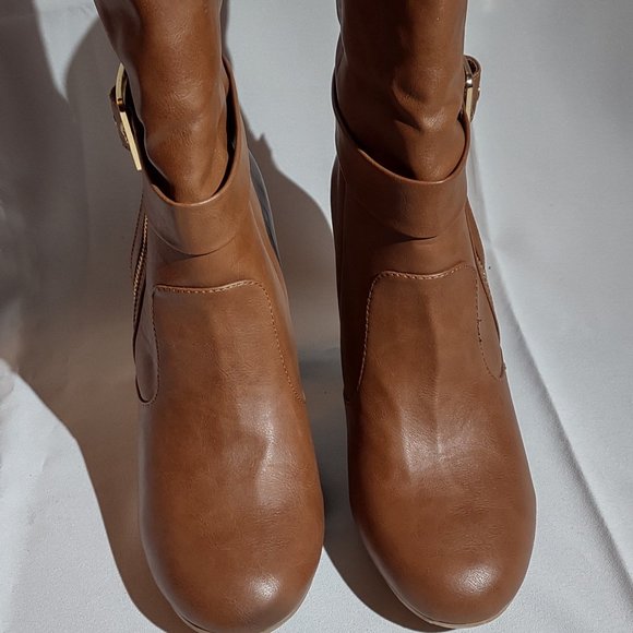 Bamboo almond fur lined mid calf zip up boot, size 10 - Picture 2 of 6